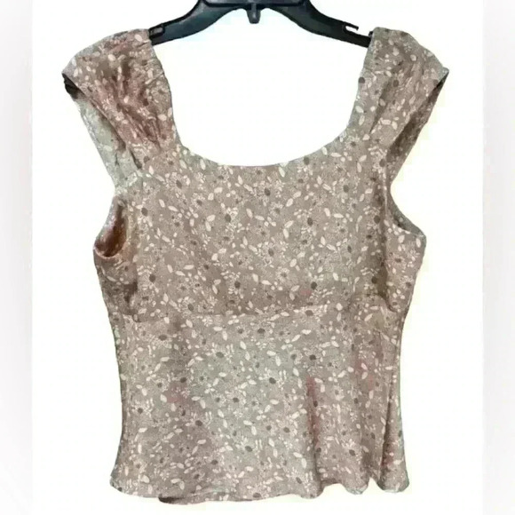 Treasure & Bond Cap‎ Sleeve Satin Top in Pink Louis Floral Size M - Picture 3 of 5